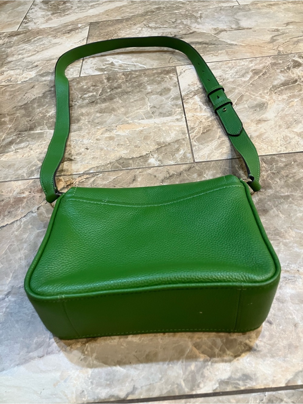 Kate Spade New York Run Around Green Pebbled Leather Crossbody Bag - Picture 5 of 6